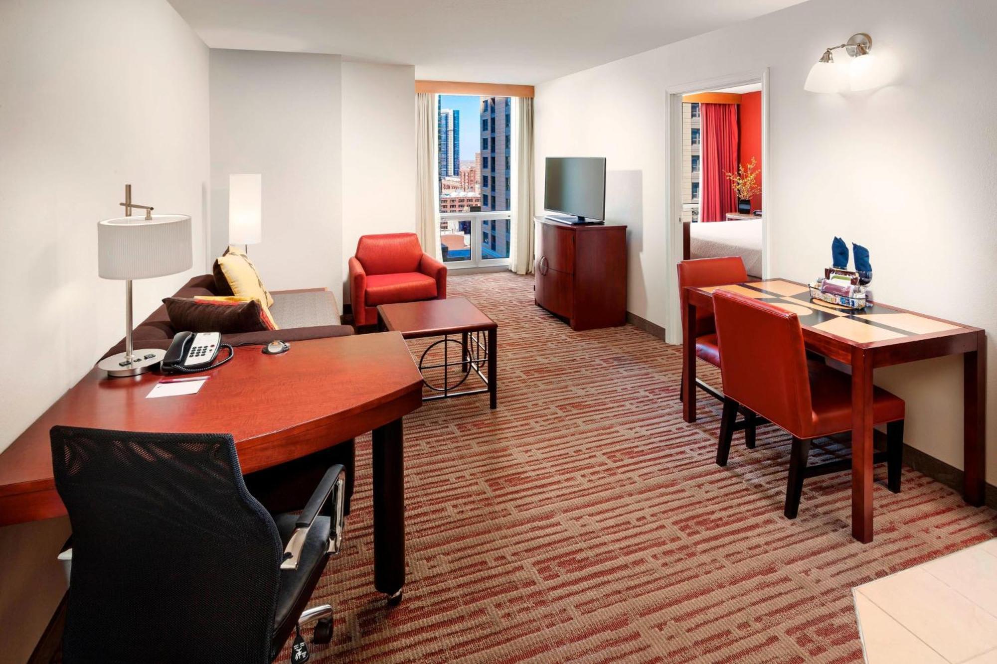 Residence Inn By Marriott Chicago Downtown/River North Bagian luar foto